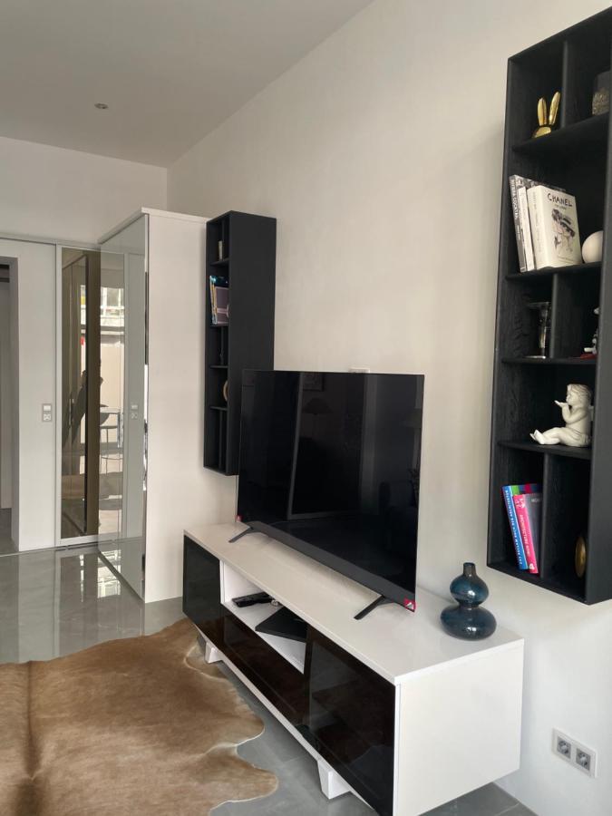 Luxury 60m2 In Wilhelmstadt Appartement
